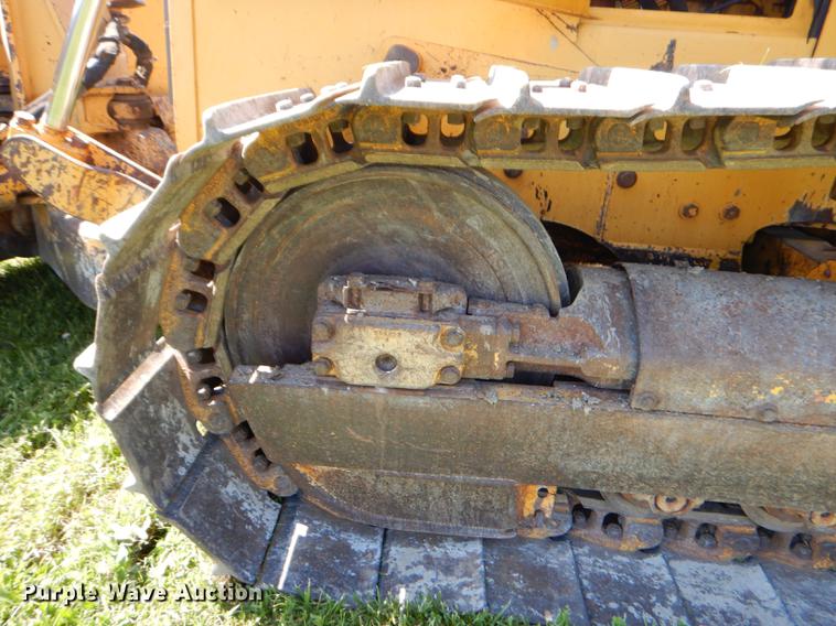 image for item FH9440 2001 John Deere 750C Series II LGP dozer