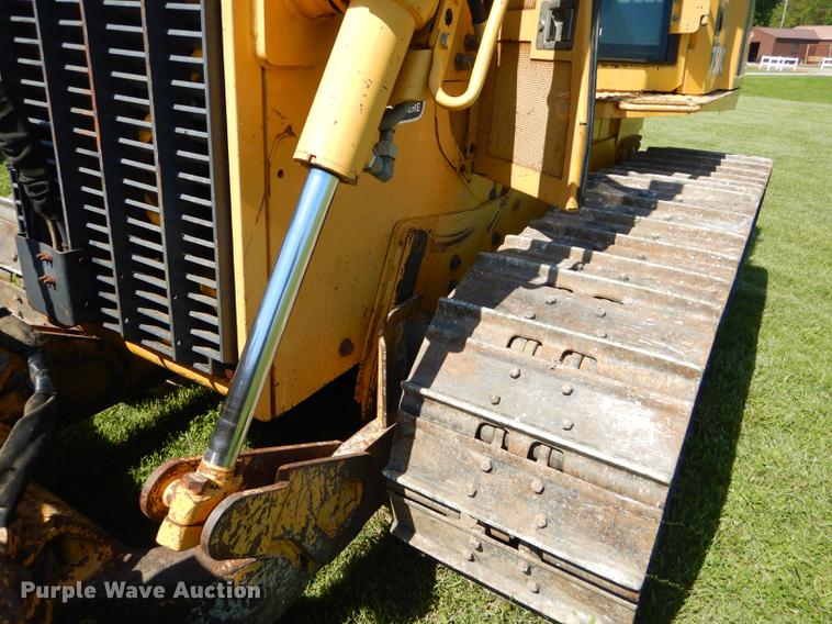 image for item FH9440 2001 John Deere 750C Series II LGP dozer