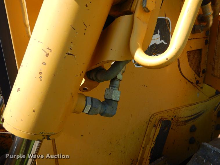 image for item FH9440 2001 John Deere 750C Series II LGP dozer