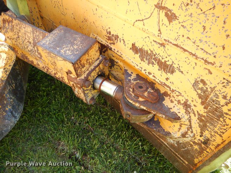 image for item FH9440 2001 John Deere 750C Series II LGP dozer