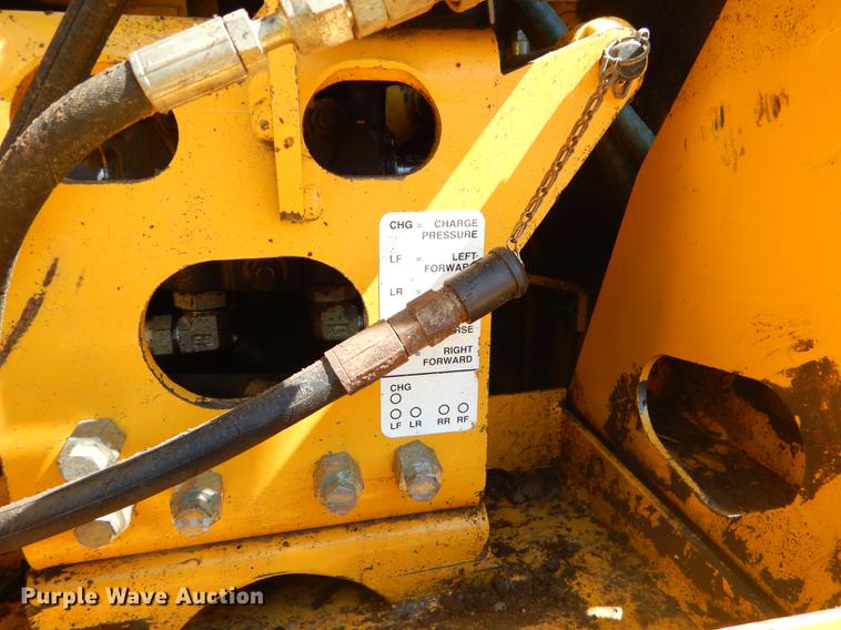 image for item FH9440 2001 John Deere 750C Series II LGP dozer