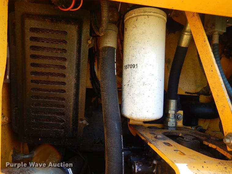 image for item FH9440 2001 John Deere 750C Series II LGP dozer