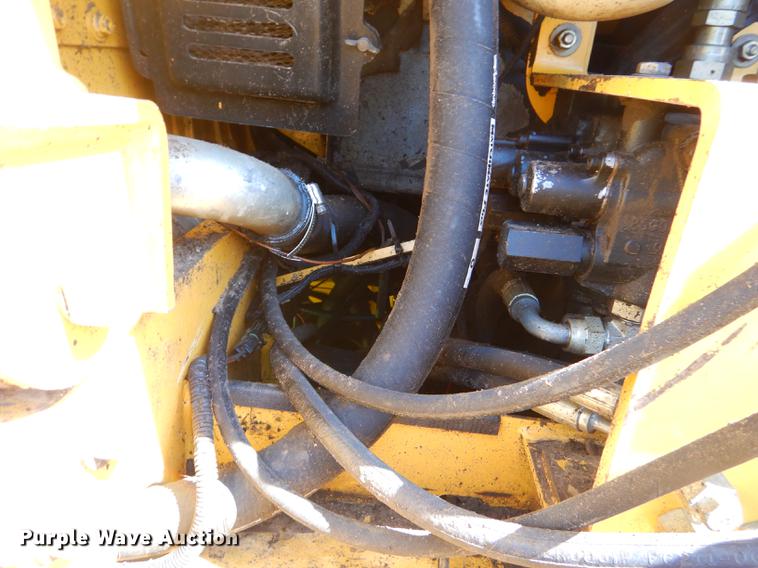 image for item FH9440 2001 John Deere 750C Series II LGP dozer