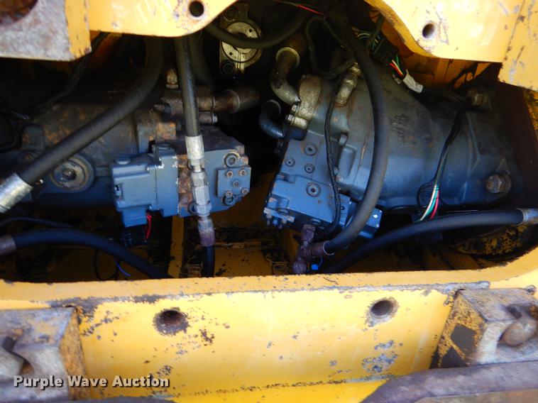 image for item FH9440 2001 John Deere 750C Series II LGP dozer