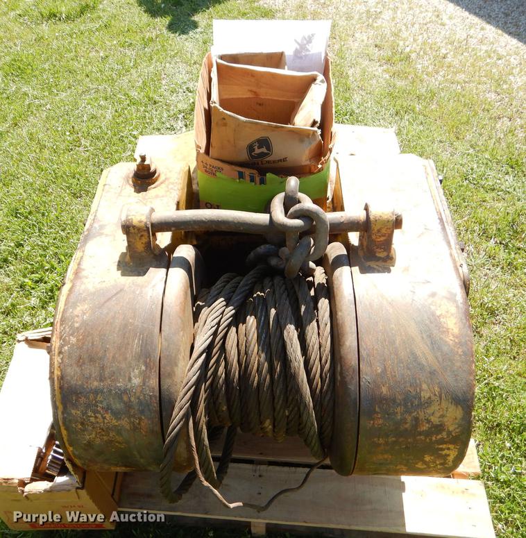 image for item FH9440 2001 John Deere 750C Series II LGP dozer