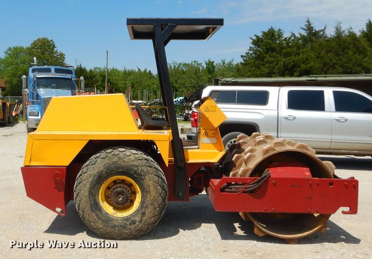 image for item FH9463 1996 Dynapac CA121PD single drum vibratory roller