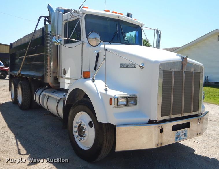 image for item FH9494 1994 Kenworth T800 dump truck