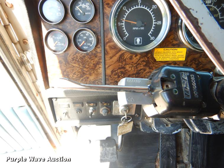 image for item FH9494 1994 Kenworth T800 dump truck