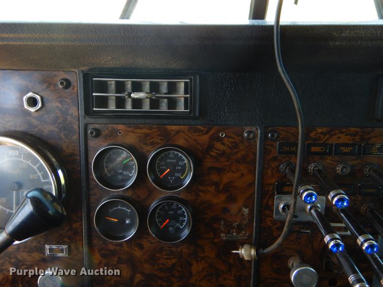 image for item FH9494 1994 Kenworth T800 dump truck