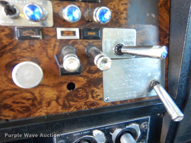 image for item FH9494 1994 Kenworth T800 dump truck