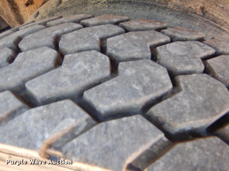 image for item FH9494 1994 Kenworth T800 dump truck