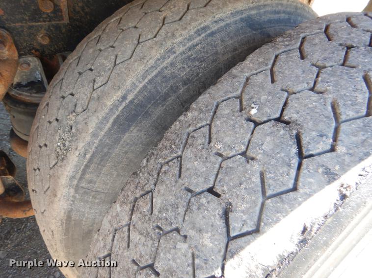 image for item FH9494 1994 Kenworth T800 dump truck