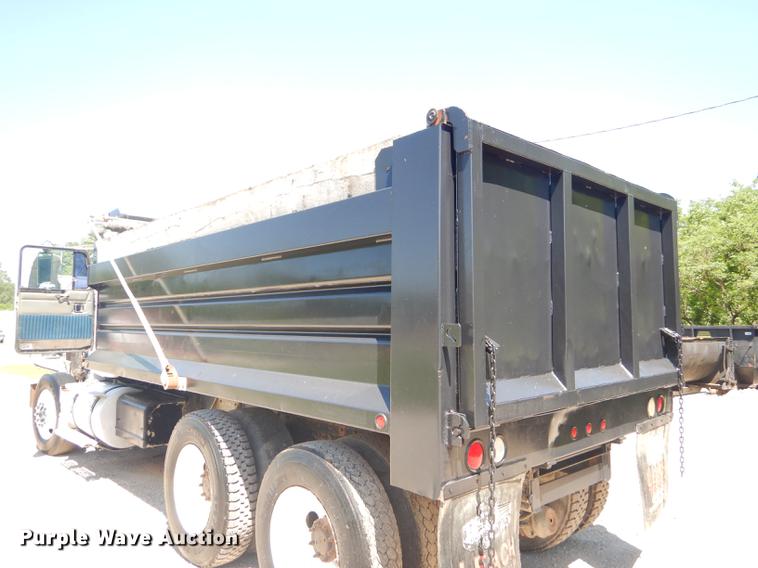 image for item FH9494 1994 Kenworth T800 dump truck