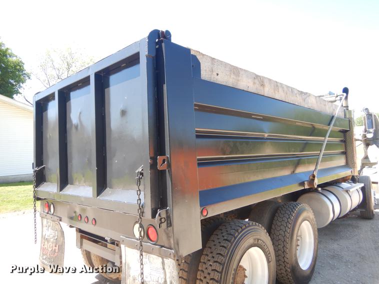 image for item FH9494 1994 Kenworth T800 dump truck