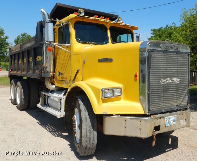 image for item FH9495 1988 Freightliner FLC dump truck