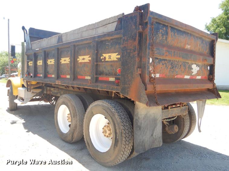 image for item FH9495 1988 Freightliner FLC dump truck