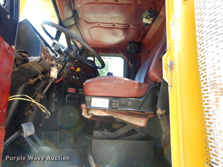 image for item FH9495 1988 Freightliner FLC dump truck