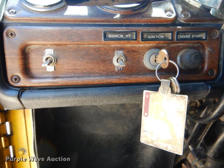 image for item FH9495 1988 Freightliner FLC dump truck