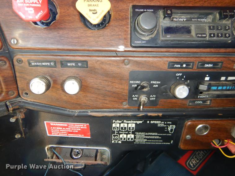 image for item FH9495 1988 Freightliner FLC dump truck