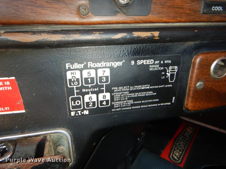 image for item FH9495 1988 Freightliner FLC dump truck