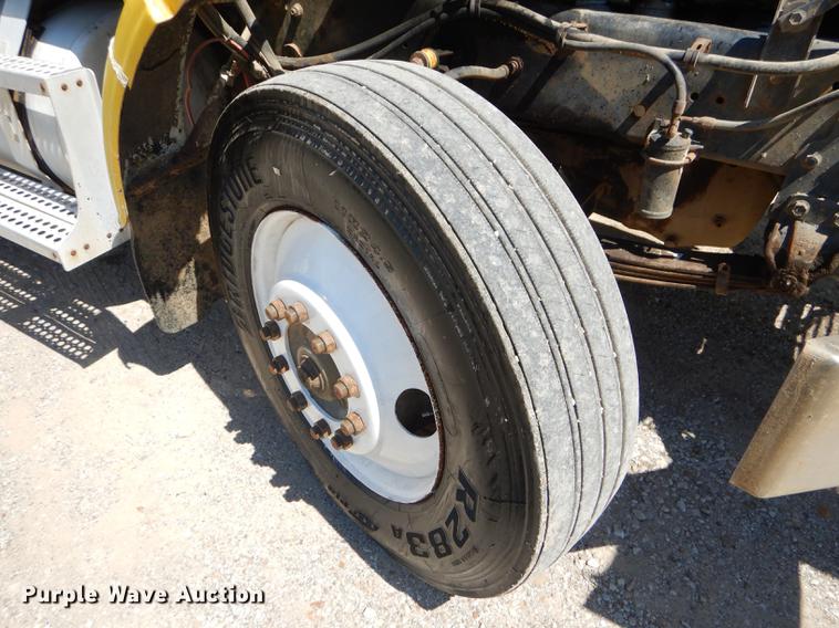 image for item FH9495 1988 Freightliner FLC dump truck