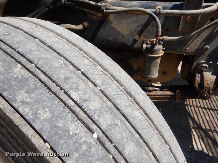 image for item FH9495 1988 Freightliner FLC dump truck