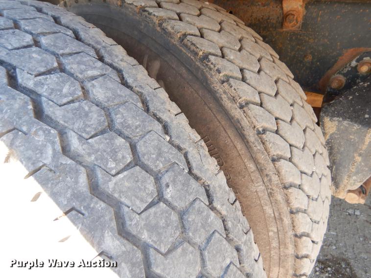 image for item FH9495 1988 Freightliner FLC dump truck