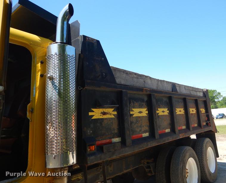 image for item FH9495 1988 Freightliner FLC dump truck