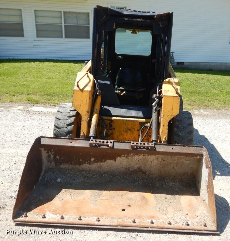 image for item FH9497 1998 John Deere 7775 skid steer