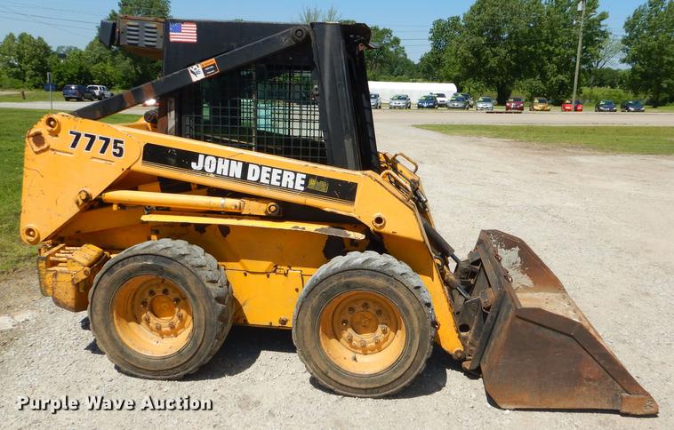 image for item FH9497 1998 John Deere 7775 skid steer