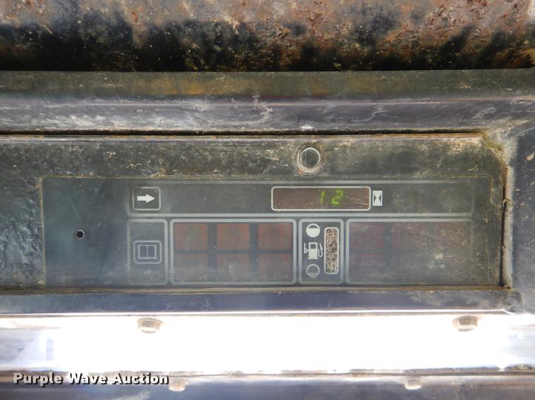 image for item FH9497 1998 John Deere 7775 skid steer