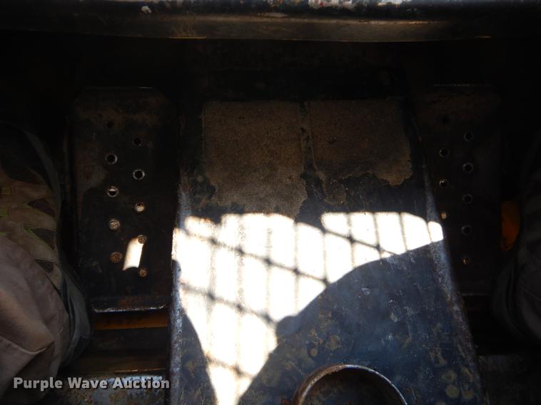 image for item FH9497 1998 John Deere 7775 skid steer