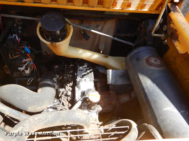 image for item FH9497 1998 John Deere 7775 skid steer