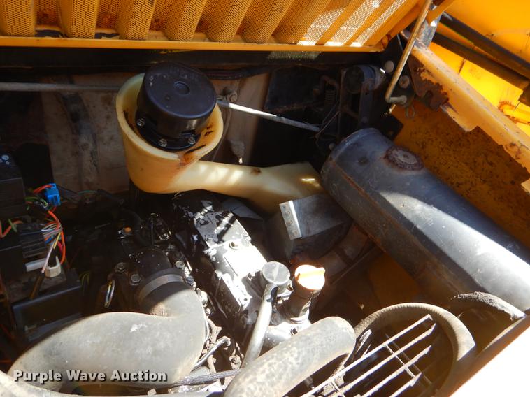 image for item FH9497 1998 John Deere 7775 skid steer