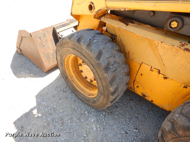 image for item FH9497 1998 John Deere 7775 skid steer