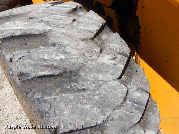 image for item FH9497 1998 John Deere 7775 skid steer