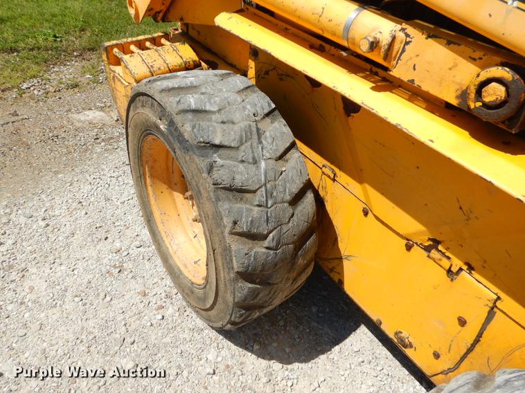 image for item FH9497 1998 John Deere 7775 skid steer