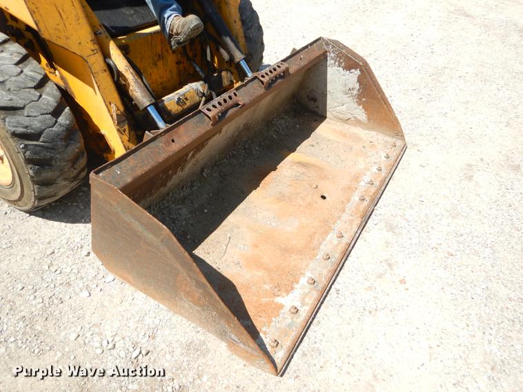 image for item FH9497 1998 John Deere 7775 skid steer