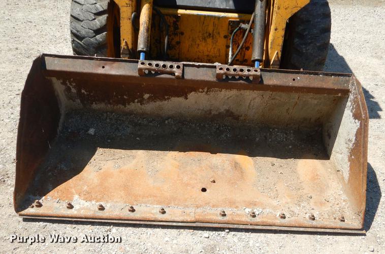 image for item FH9497 1998 John Deere 7775 skid steer