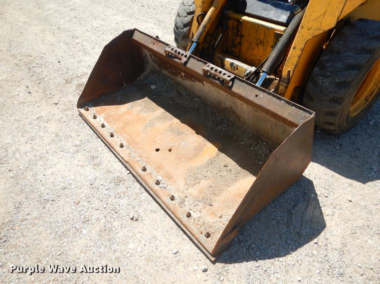 image for item FH9497 1998 John Deere 7775 skid steer