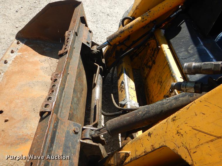 image for item FH9497 1998 John Deere 7775 skid steer