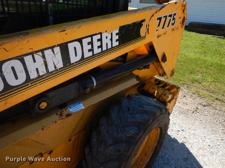 image for item FH9497 1998 John Deere 7775 skid steer