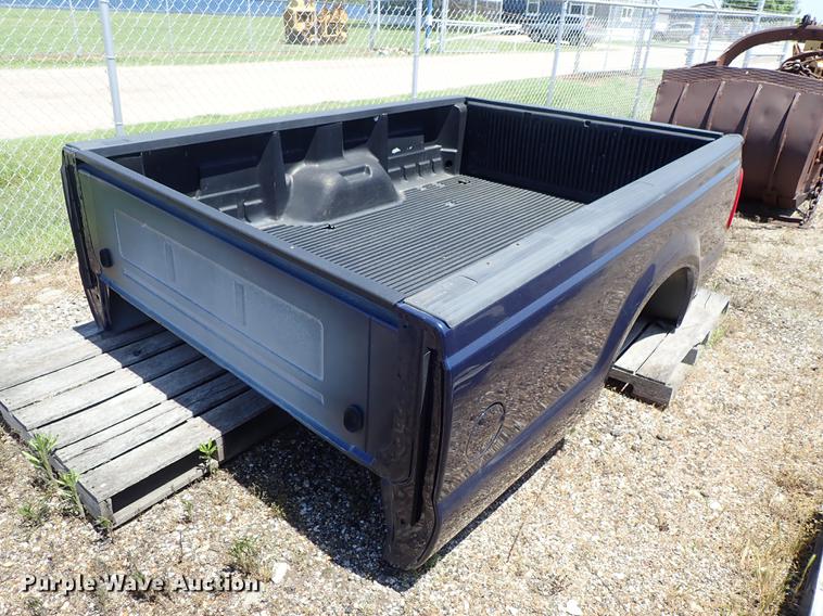 Ford pickup truck bed in Wichita, KS Item FH9857 sold Purple Wave