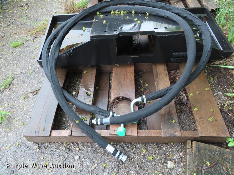 image for item FJ9121 John Deere HH60 breaker