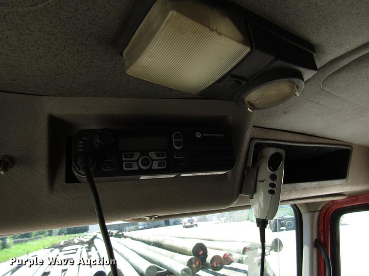 image for item FJ9677 1995 International 4700 chipper truck