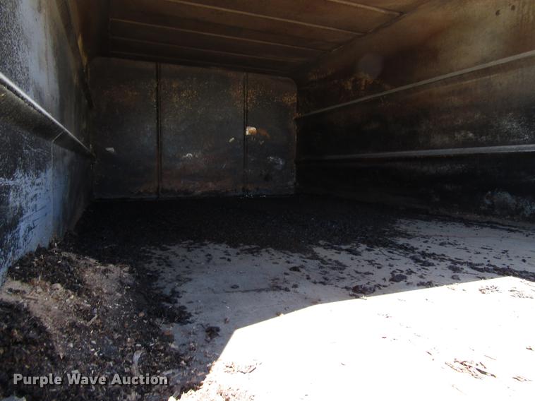 image for item FJ9677 1995 International 4700 chipper truck