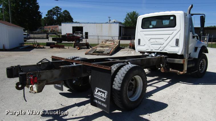 image for item FJ9680 2008 International 7400 truck cab and chassis