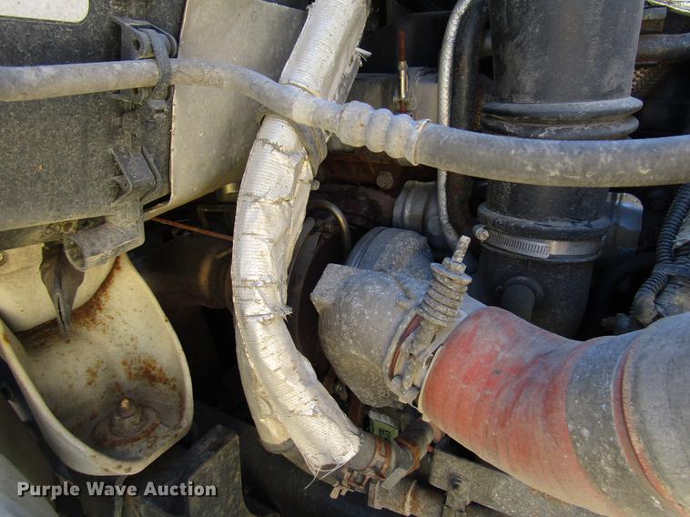 image for item FJ9680 2008 International 7400 truck cab and chassis