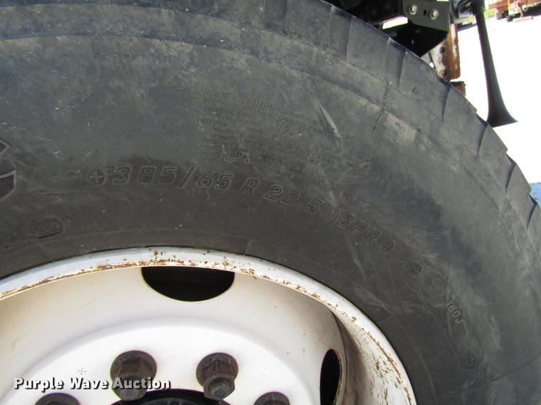 image for item FJ9680 2008 International 7400 truck cab and chassis