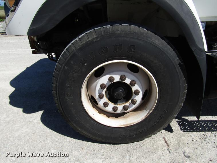 image for item FJ9680 2008 International 7400 truck cab and chassis